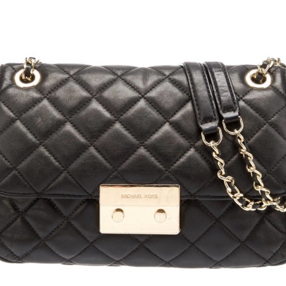 Michael Kors Bag
Black Quilted Leather